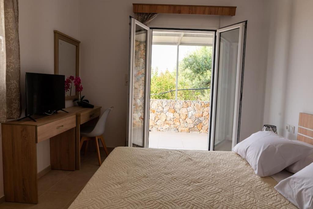 Ferienwohnung Zografia - Charming House Near The Coast Marmari  Exterior foto
