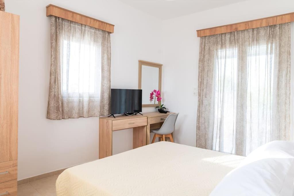 Ferienwohnung Zografia - Charming House Near The Coast Marmari  Exterior foto