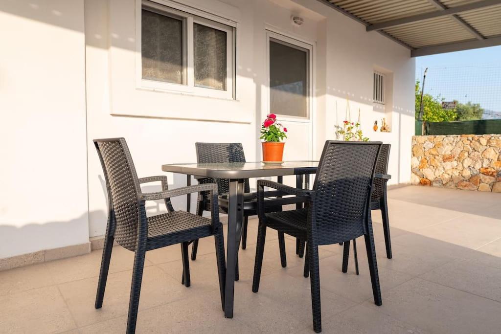 Ferienwohnung Zografia - Charming House Near The Coast Marmari  Exterior foto