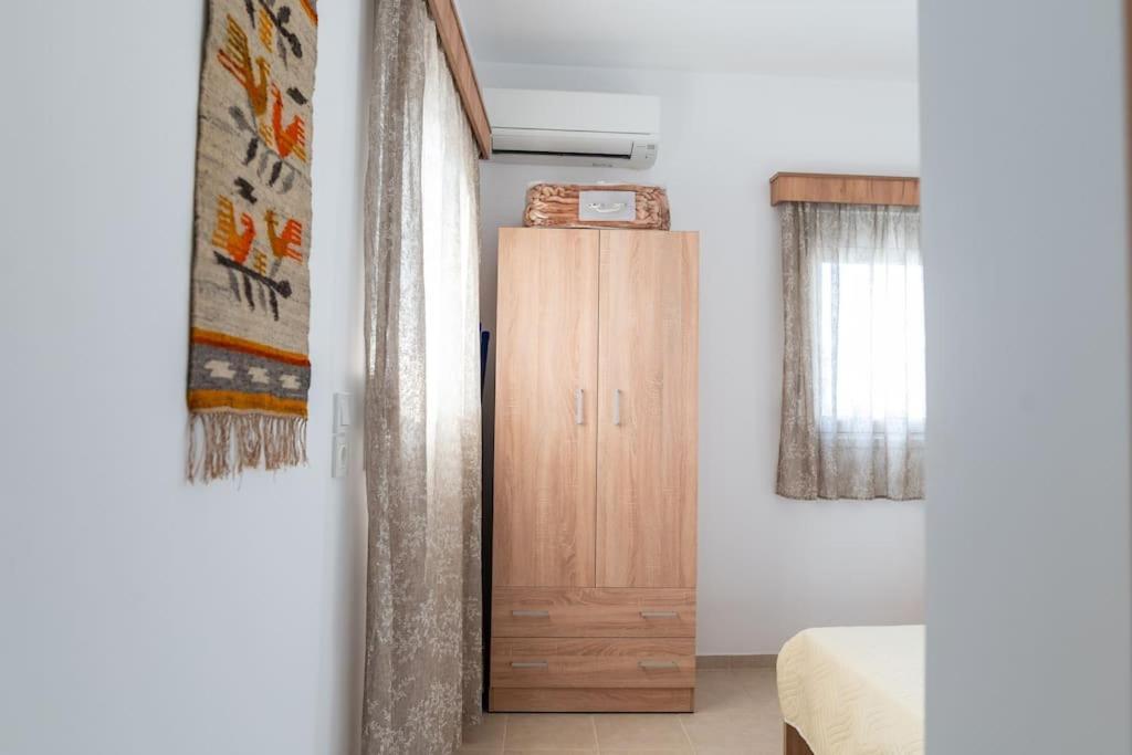 Ferienwohnung Zografia - Charming House Near The Coast Marmari  Exterior foto